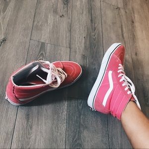 Cute AF pink high top vans